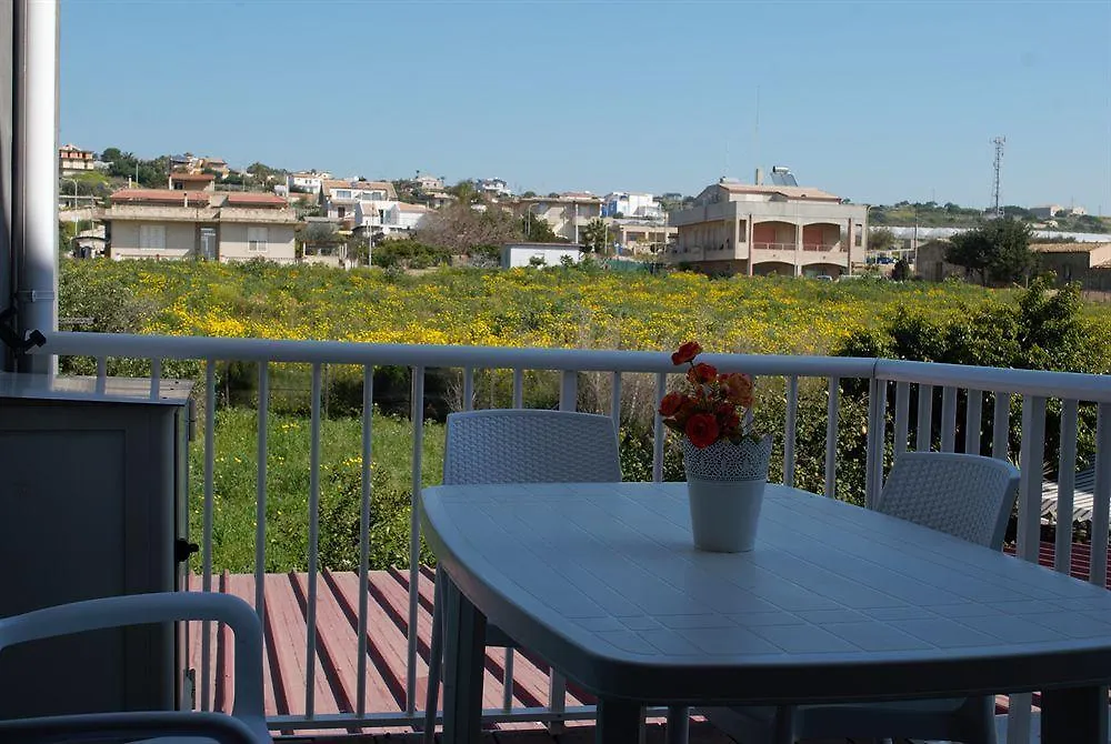 Mareinsicilia: Appartamenti Del Melo Marina di Ragusa Itália