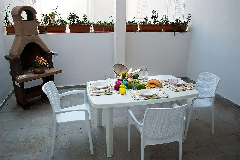 Apartamento Mareinsicilia: Appartamenti Del Melo Marina di Ragusa