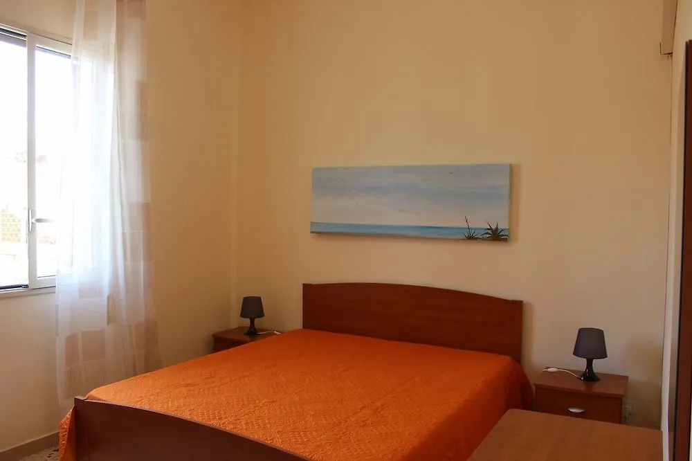 Mareinsicilia: Appartamenti Del Melo Marina di Ragusa Apartamento