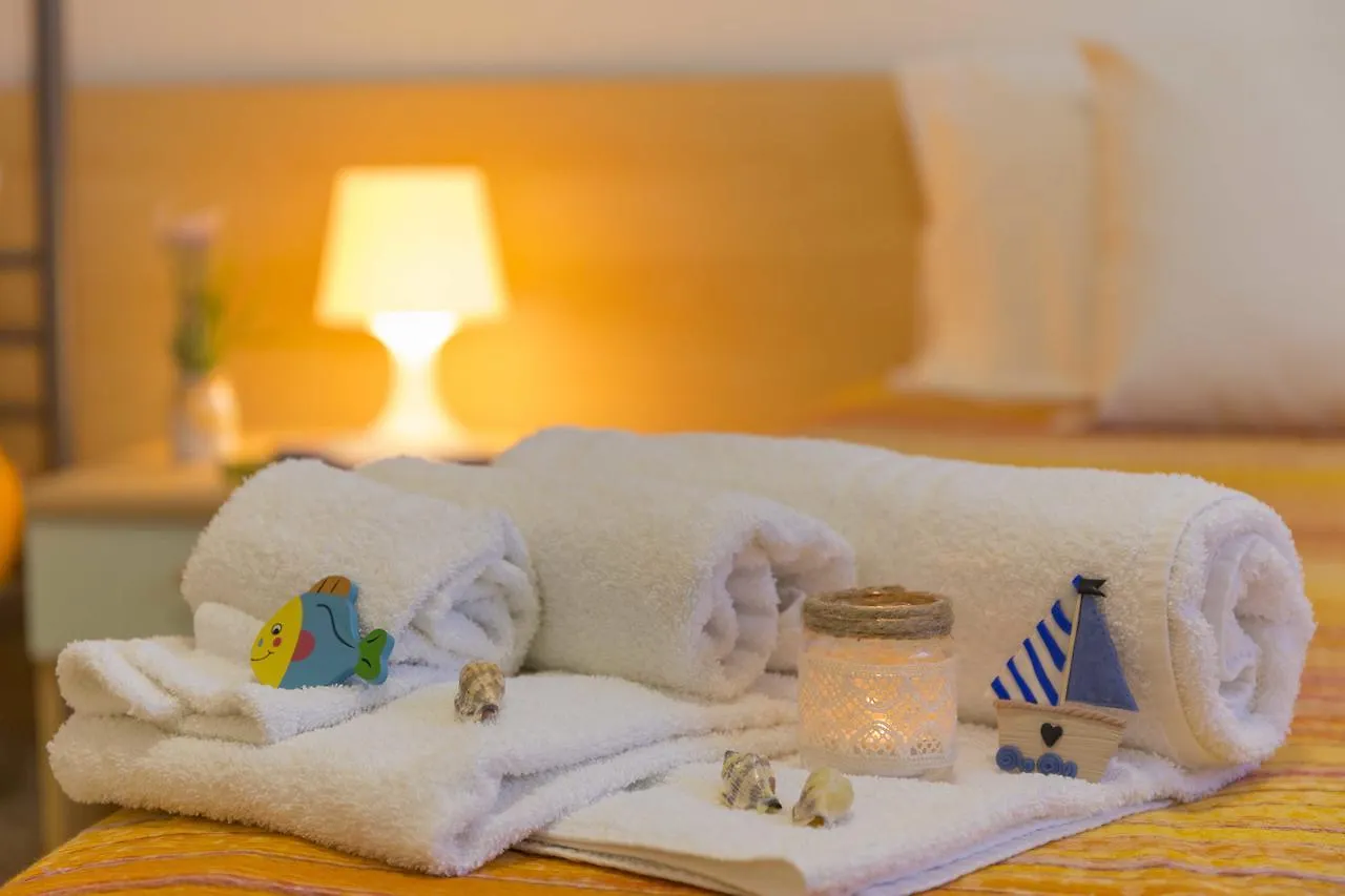 Apartamento Mareinsicilia: Appartamenti Del Melo Marina di Ragusa