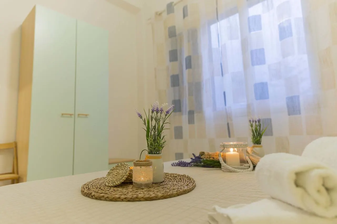 Apartamento Mareinsicilia: Appartamenti Del Melo Marina di Ragusa