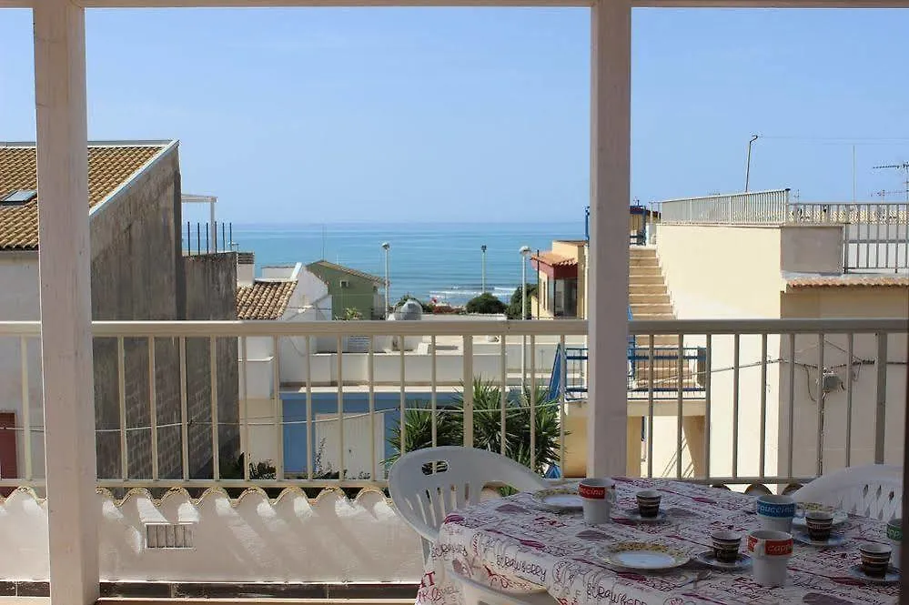 Mareinsicilia: Appartamenti Del Melo Marina di Ragusa