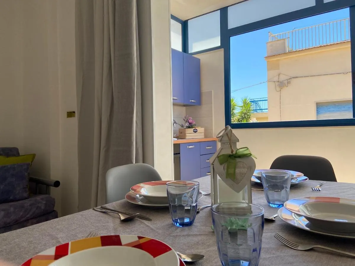 Apartamento Mareinsicilia: Appartamenti Del Melo Marina di Ragusa
